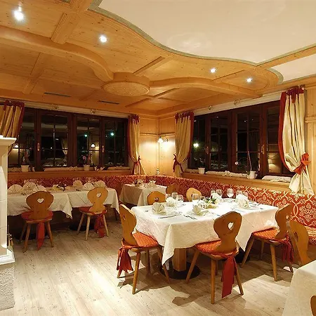 Golf Hotel 